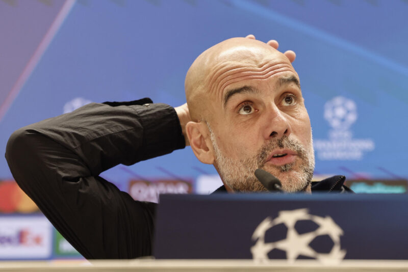 El entrenador del Manchester City, el español Pep Guardiola, durante la rueda de prensa ofrecida este martes en el estadio Santiago Bernabéu, en Madrid, en la víspera del partido de Liga de Campeones ante el Real Madrid. EFE/ Sergio Pérez