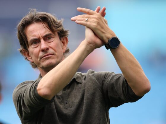 Fotografía de Adam Vaughan, en la que puede verse en una imagen de archivo del 23 de agosto de 2025 al entrenador del Tottenham, Thomas Frank, durante un partido. EFE *Sólo uso editorial*