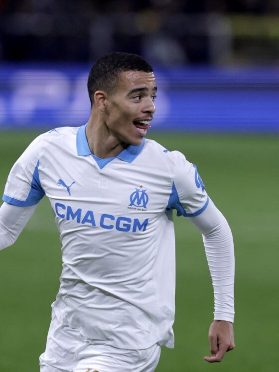 El jugador del Marsella Mason Greenwood celebra el 1-2 ante el Royale Union Saint-Gilloise en la sexta jornada de la Liga de Campeones. EFE/EPA/OLIVIER MATTHYS