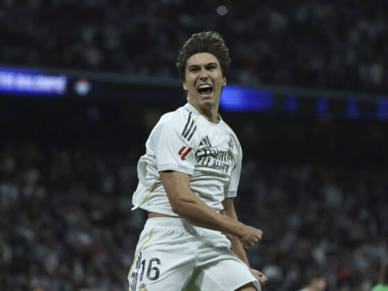 MADRID, 04/01/2026.- El delantero del Real Madrid Gonzalo García celebra el segundo gol de su equipo durante el partido de LaLiga entre el Real Madrid y el Betis, este domingo en el estadio Santiago Bernabéu. EFE/ Kiko Huesca