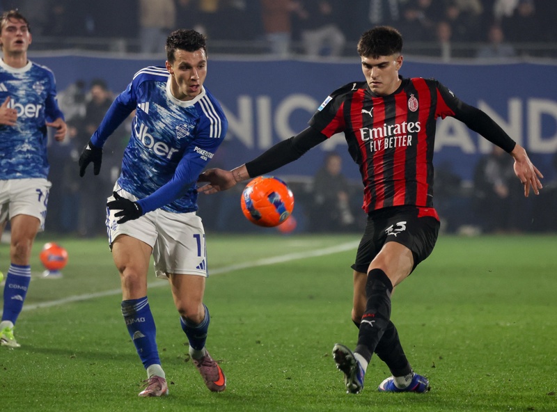 AC Milan impone su jerarquía: Remontada de líder ante el Como AC Milan impone su jerarquía: Remontada de líder ante el Como