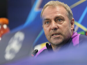 GRAFCAT7313. SANT JOAN DESPÍ (BARCELONA) (ESPAÑA), 27/01/2026.-El técnico alemán del FC Barcelona, Hansi Flick , durante la rueda de prensa que ha ofrecido tras el entrenamiento realizado por la plantilla barcelonista en la Ciudad Deportiva Joan Gamper, para preparar el partido correspondiente a la última jornada de la fase liga de la Liga de Campeones que disputurán mañana ante el Copenhague en el Spotify Camp Nou.EFE/ Alejandro García