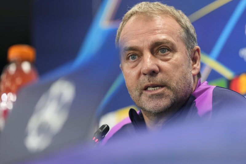GRAFCAT7313. SANT JOAN DESPÍ (BARCELONA) (ESPAÑA), 27/01/2026.-El técnico alemán del FC Barcelona, Hansi Flick , durante la rueda de prensa que ha ofrecido tras el entrenamiento realizado por la plantilla barcelonista en la Ciudad Deportiva Joan Gamper, para preparar el partido correspondiente a la última jornada de la fase liga de la Liga de Campeones que disputurán mañana ante el Copenhague en el Spotify Camp Nou.EFE/ Alejandro García