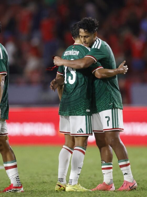 AMDEP592. CIUDAD DE PANAMÁ (PANAMÁ), 22/01/2026.- Jugadores de México reaccionan este jueves, al final de un partido amistoso entre las selecciones de Panamá y México en el estadio Rommel Fernández Gutiérrez en Ciudad de Panamá (Panamá). EFE/ Bienvenido Velasco