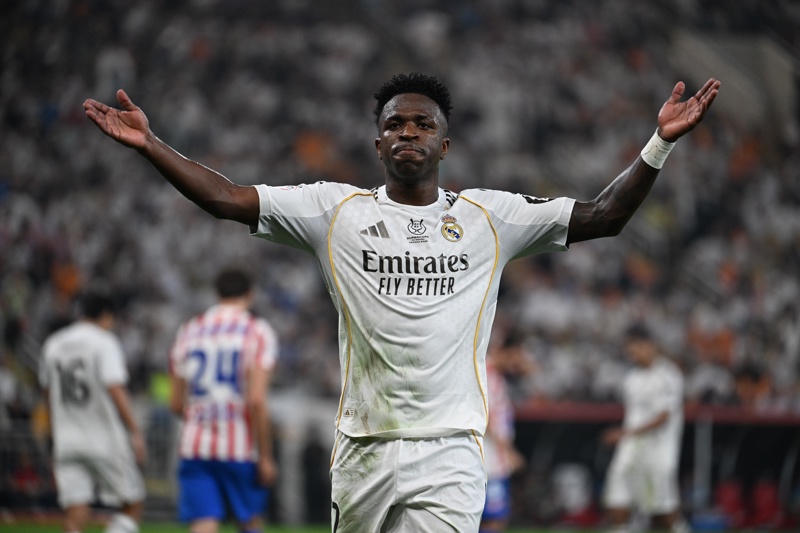 Jeddah (Saudi Arabia), 08/01/2026.- Vinicius Junior of Real Madrid gestures during the Spanish Super Cup semi final between Atletico Madrid and Real Madrid in Jeddah, Saudi Arabia, 08 January 2026. (Arabia Saudita) EFE/EPA/STR