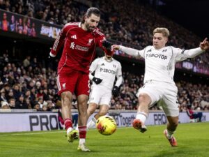 VIDEO Jiménez asistencia de lujo, y GOLAZO del Fulham para el empate