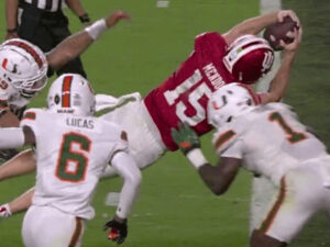 La increíble jugada de Fernando Mendoza para el triunfo de Indiana