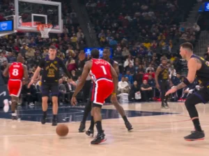 Los Lakers tropiezan con Clippers y los Warriors caen sin Jimmy Butler