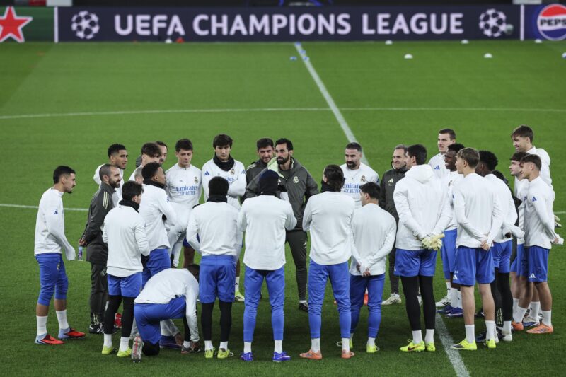 Los jugadores del Real Madrid en el estadio Da Luz EFE/EPA/MIGUEL A. LOPES