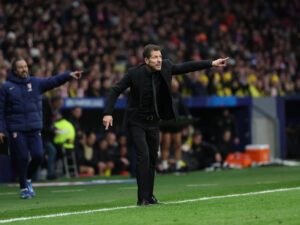 El entrenador del Atlético de Madrid Diego Simeone durante el encuentro correspondiente a la última jornada de la fase regular de la Liga de Campeones que disputaron Atlético de Madrid y Bodo/Glimt hoy miércoles en el estadio Metropolitano, en Madrid. EFE/Kiko Huesca