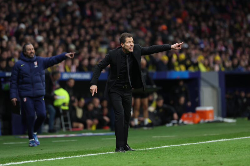 El entrenador del Atlético de Madrid Diego Simeone durante el encuentro correspondiente a la última jornada de la fase regular de la Liga de Campeones que disputaron Atlético de Madrid y Bodo/Glimt hoy miércoles en el estadio Metropolitano, en Madrid. EFE/Kiko Huesca