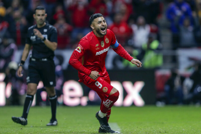 Toluca vs. Santos Laguna: Dónde ver, horarios y alineaciones Alexis Vega de Toluca celebra un gol de penal durante un juego por la final del Torneo Apertura 2025 de la Liga MX en el estadio Nemesio Diez en Toluca (México). Imagen de archivo. EFE/Isaac Esquivel