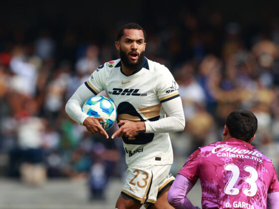 Olavio Vieira Dos Santos de Pumas celebra un gol este domingo, durante un partido por la jornada 3 del torneo Clausura 2026 de la Liga MX, celebrado en el estadio Olímpico Universitario, en la Ciudad de México (México). EFE/ Alex Cruz