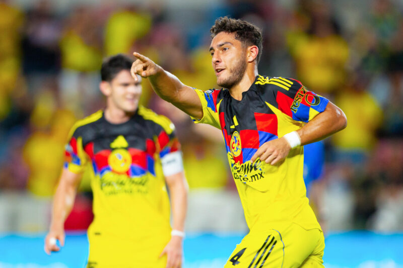 Sebastián Cáceres de América celebra un gol en un partido de la Leagues Cup entre Club América y Minnesota United FC en el estadio Shell Energy en Houston (Estados Unidos). Fotografía de archivo. EFE/ Carlos Ramírez