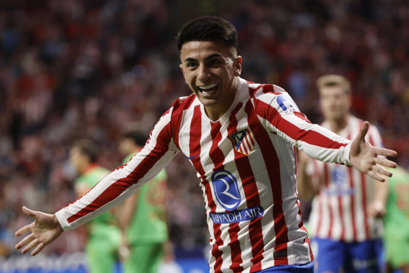 Fotografía de archivo de octubre de 2025 en la que se observa al delantero argentino del Atlético de Madrid Thiago Almada. EFE/Sergio Pérez