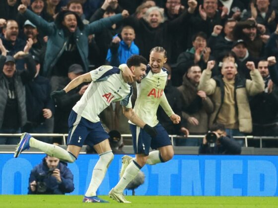 VIDEO El golazo de Solanke que da el empate ante el Manchester City