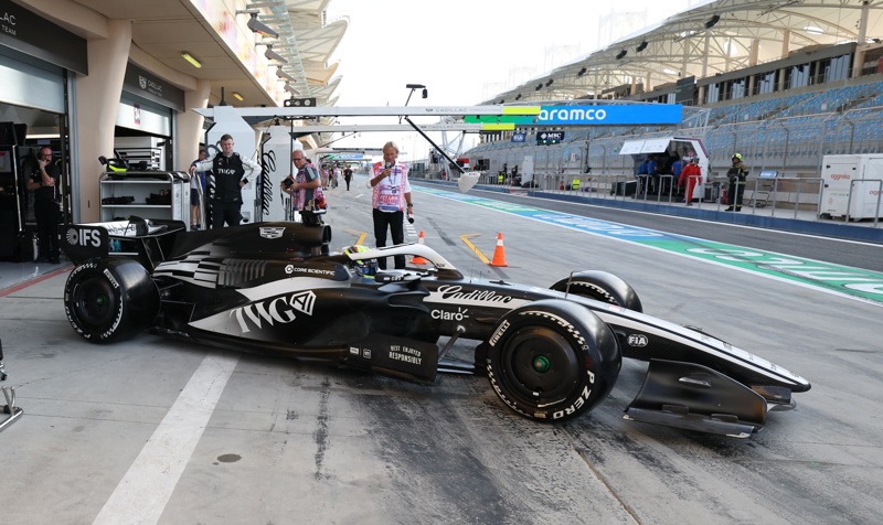 Norris, el más rápido en Baréin, Checo Pérez regresa a pista Norris, el más rápido en Baréin, Checo Pérez regresa a pista