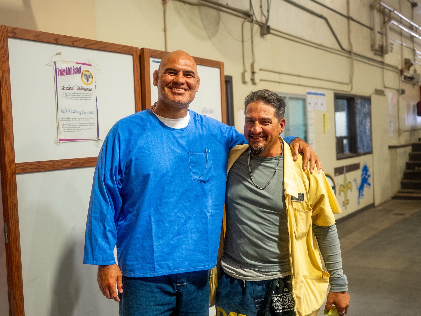 Con mariachi y familia: la emotiva salida de prisión de Caín Velásquez