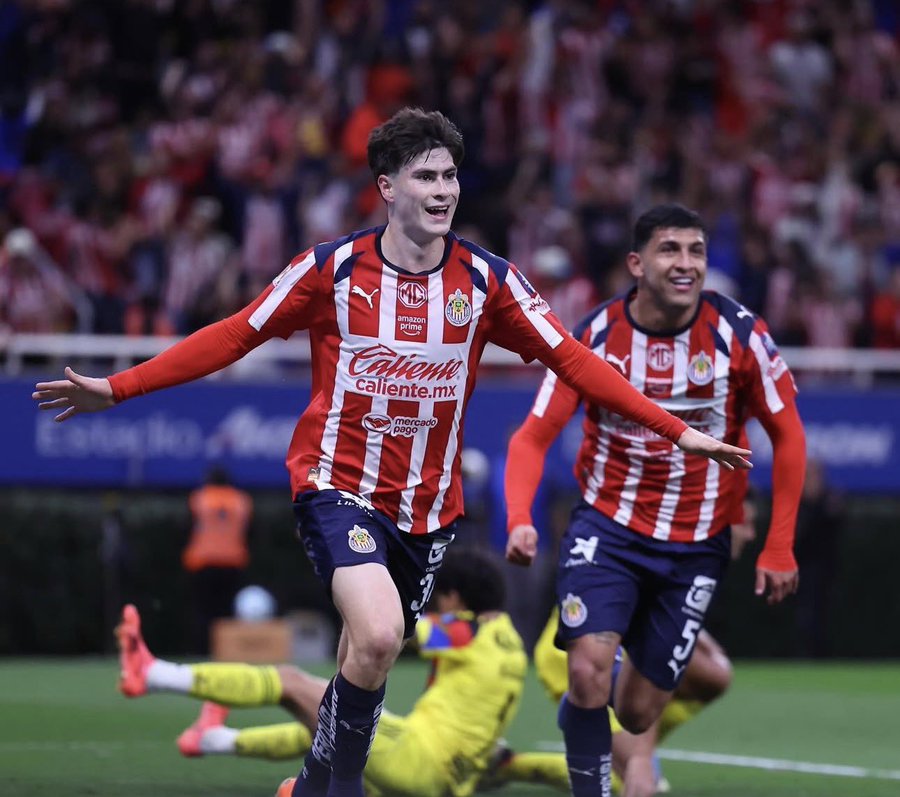 "La Hormiga" rechaza Europa, prefiere el sueño mundialista con Chivas