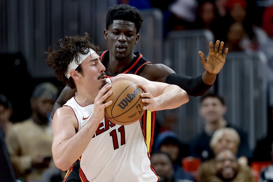 Impacto mexicano,Jáquez brilla en victoria contundente del Miami Heat