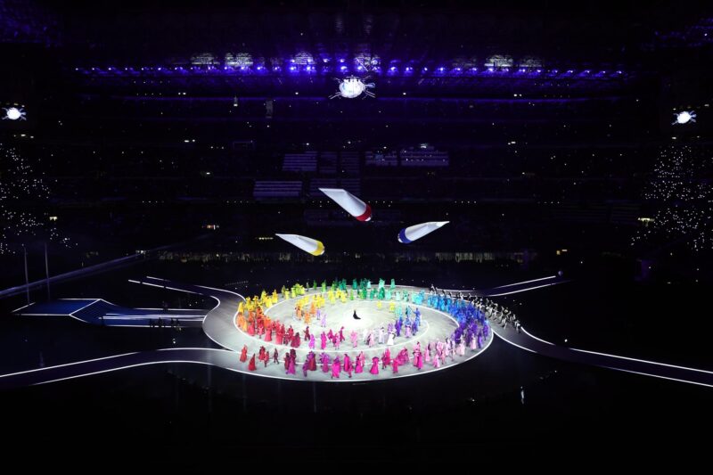 Imágenes de la ceremonia de apertura de los Juegos Olímpicos de Milán Cortina 2026, que se celebra este viernes. EFE/ TERESA SUAREZ
