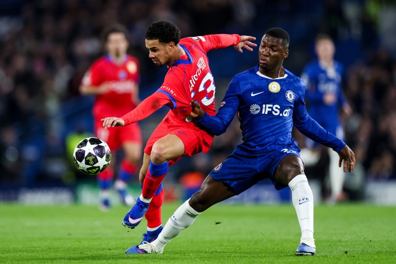 PSG vuelve a golear fácil al Chelsea y avanza a Cuartos