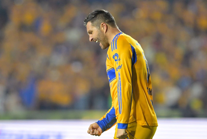 SAN NICOLÁS DE LOS GARZA (MÉXICO), 08/03/2026.- Andre Gignac de Tigres celebra un gol este sábado, en un partido de la jornada 10 del Torneo Clausura 2026 de la Liga MX, en el estadio Universitario de San Nicolás de los Garza (México). EFE/ Miguel Sierra.