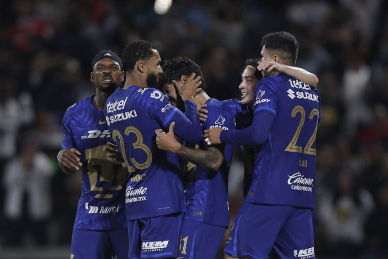 Los 3 futbolistas Re Hechos en CU