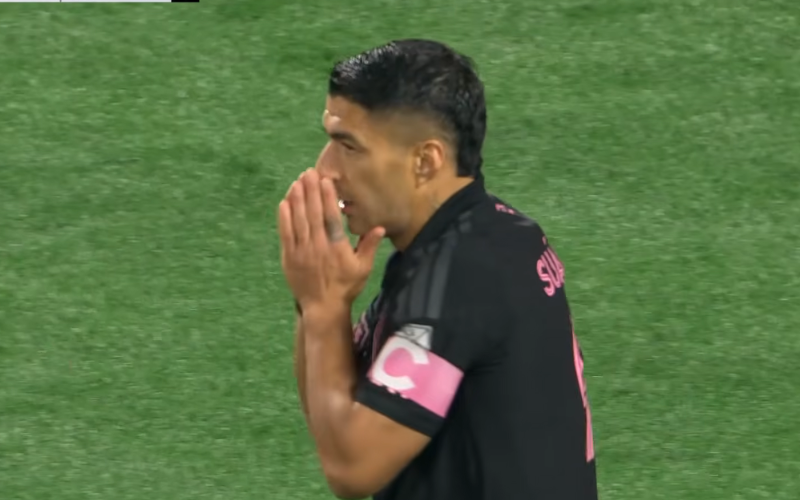 Luis Suárez en el partido entre Charlotte FC e Inter Miami. Captura de pantalla (YouTube: MLS).