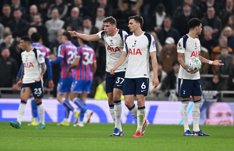 Crystal Palace humilla al Tottenham y los deja al borde del abismo