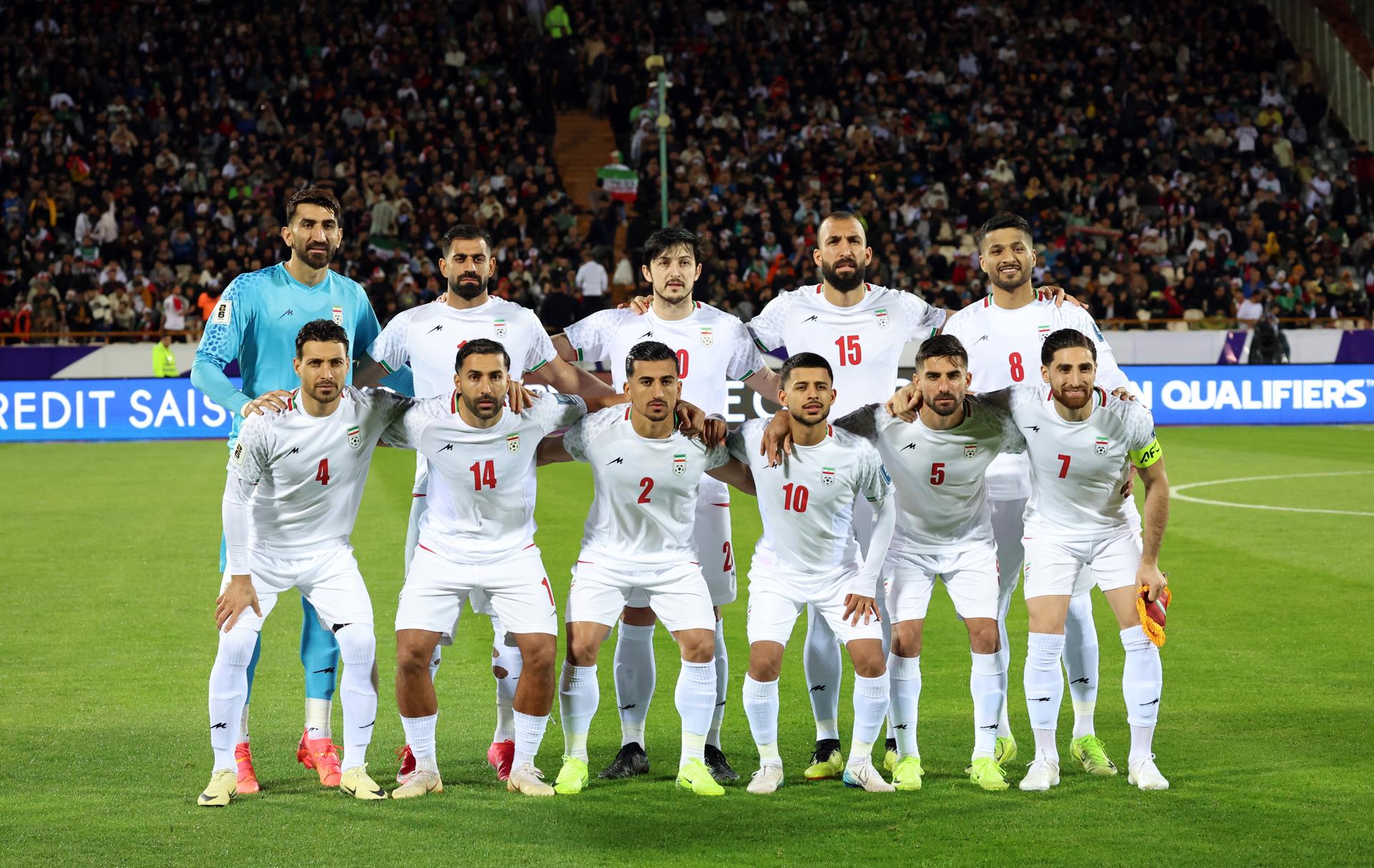 Fotografía de archivo de los jugadores de Irán antes de un partido de clasificatorio para la Copa Mundial de la FIFA 2026. EFE/EPA/ABEDIN TAHERKENAREH
 
//////////
 
TEHRAN (Iran (Islamic Republic Of)), 20/03/2025.- Players of Iran pose for a family picture ahead of the FIFA World Cup 2026 qualification soccer match between Iran and the United Arab Emirates in Tehran, Iran, 20 March 2025. (Mundial de Fútbol, Emiratos Árabes Unidos, Teherán) EFE/EPA/ABEDIN TAHERKENAREH