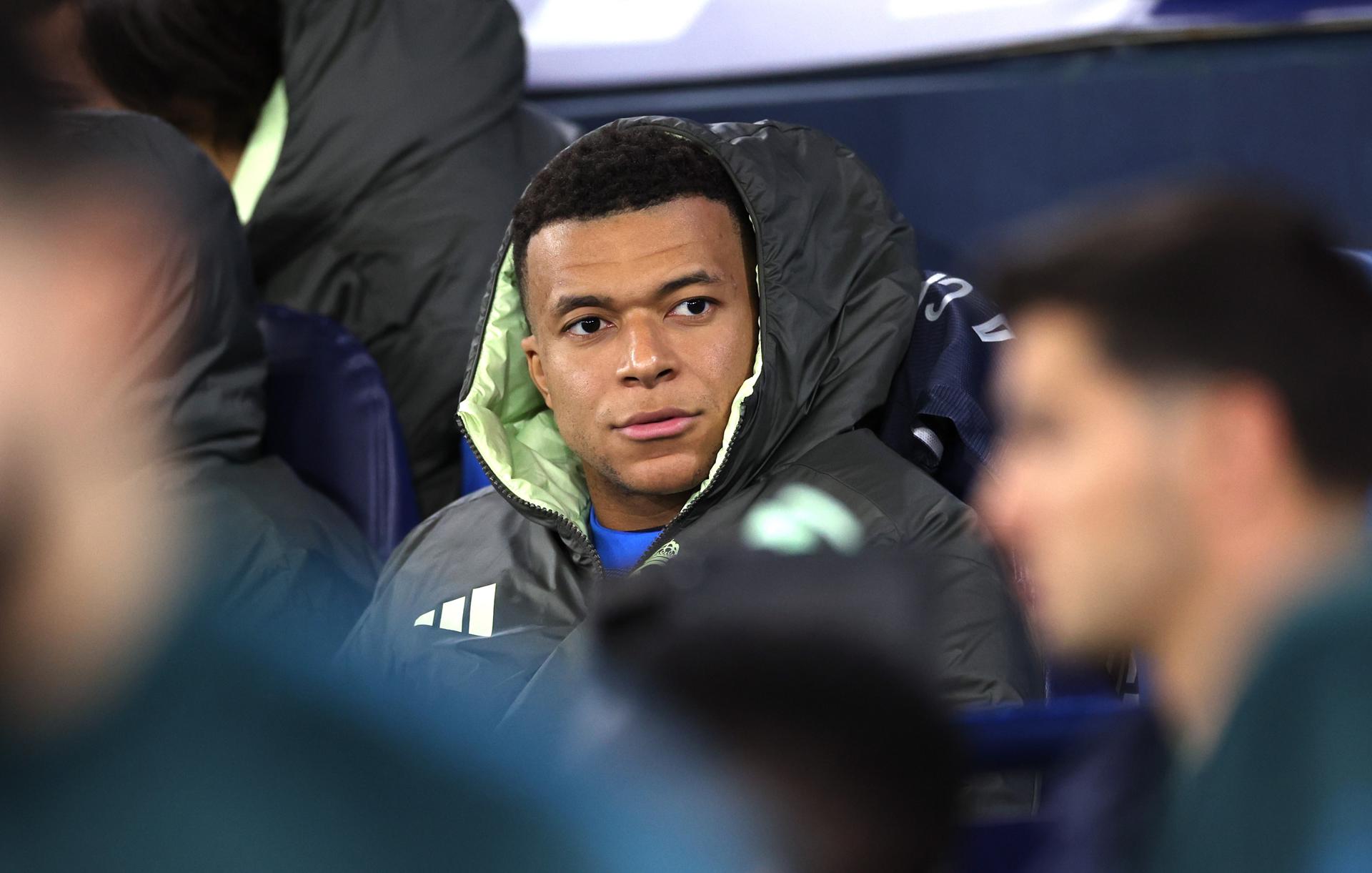 Kylian Mbappé inicia en el banquillo el derbi madrileño. EFE/EPA/ADAM VAUGHAN/Archivo