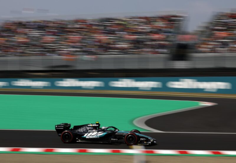 El italiano Andrea Antonelli (Mercedes) firmó este sábado el mejor tiempo en la tercera y última sesión de entrenamientos libres del GP de Japón. EFE/EPA/FRANCK ROBICHON