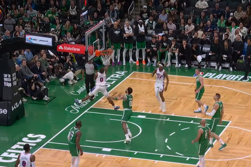 Los 76ers asaltan Boston e igualan la serie con los Celtics