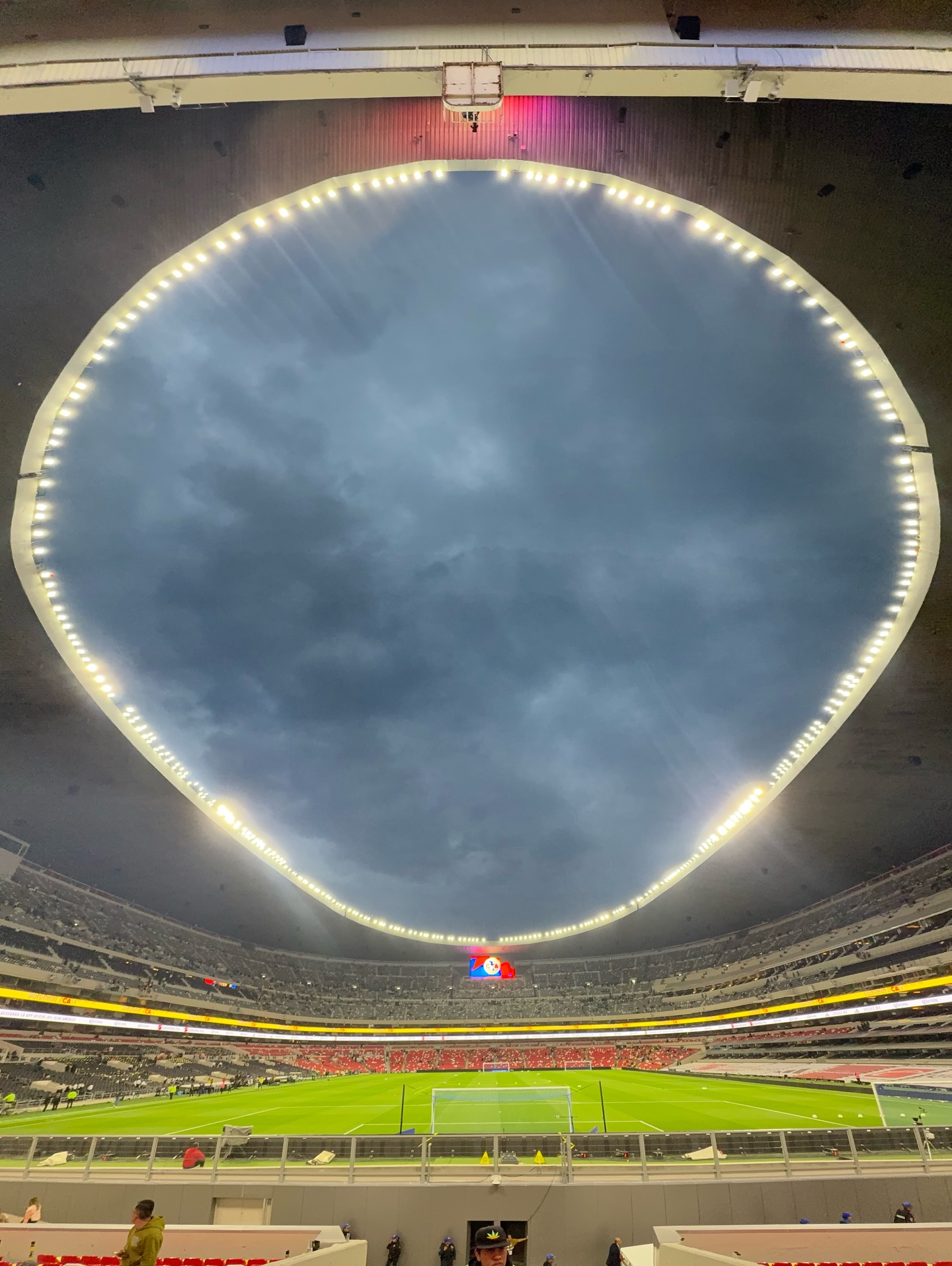 “Barrieron por donde ve la suegra, es un desastre”: críticas al Azteca