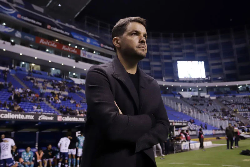 Nicolás Larcamón, técnico de Cruz Azul