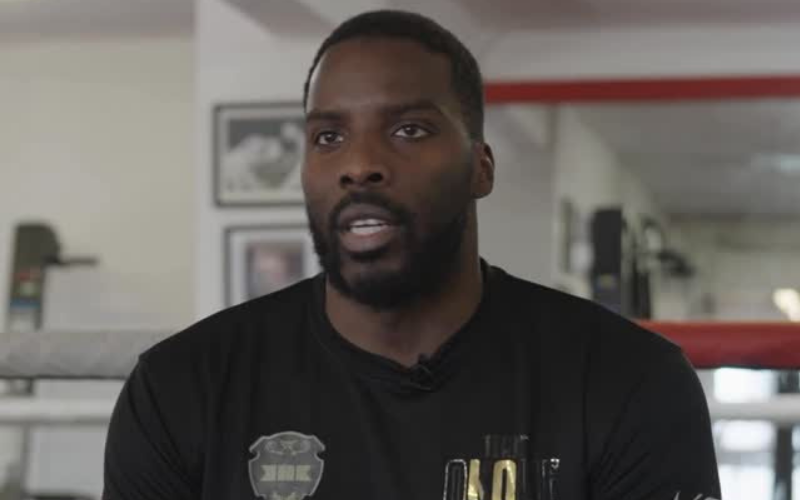 Lawrence Okolie dio positiva en una prueba de dopaje. Captura de pantalla (Queensberry Promotions).