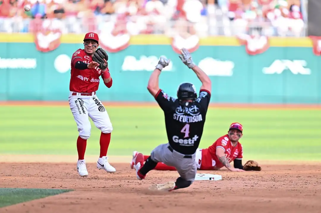Partido de la Liga Mexicana de Béisbol entre Diablos Rojos y Piratas de Campache. 18/04/2026. Foto (Diablos Rojos).