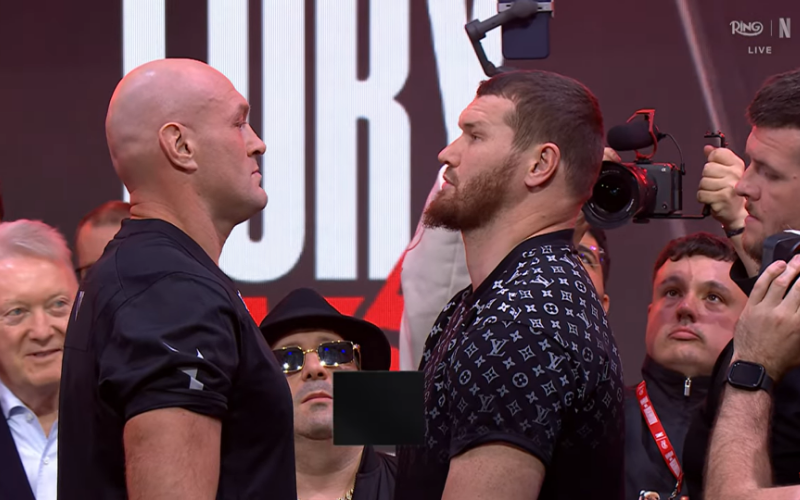 Tyson Fury vs. Arslanbek Makhmudov. 11/04/2026. Captura de pantalla (Ring Magazine, YouTube).