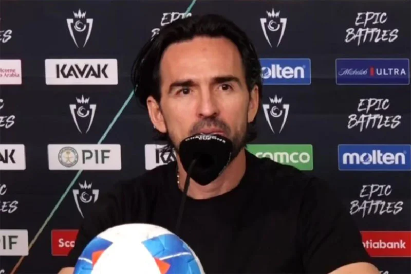 Gerardo Espinoza, técnico mexicano