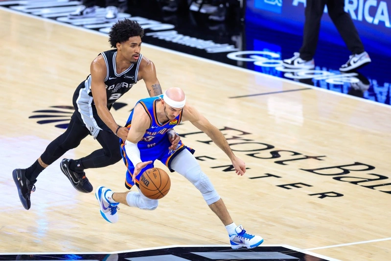 Los Thunder remontan en el Juego 3 ante Spurs en la final del Oeste