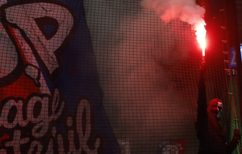 Estallan los cargas policiales tras el bicampeonato del PSG