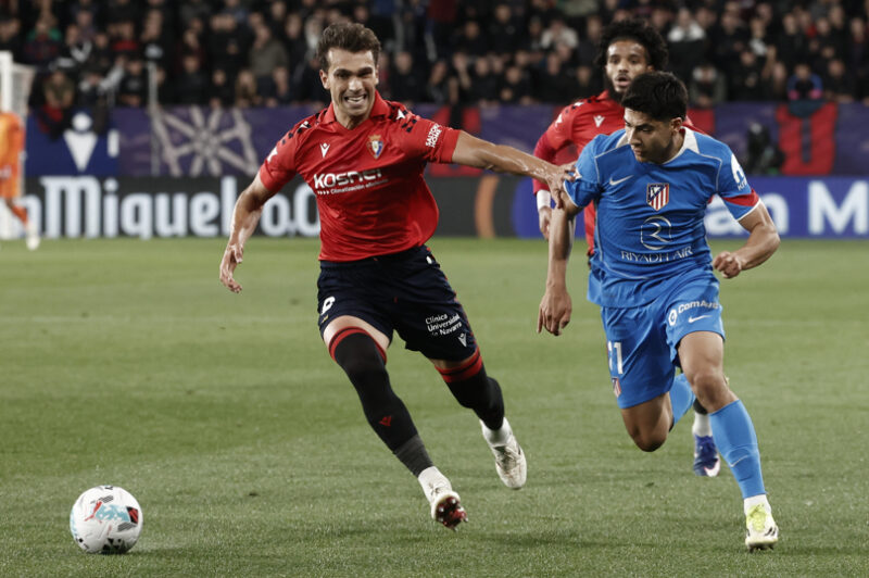 Atlético de Madrid conquista El Sadar con protagonismo de Obed Vargas
