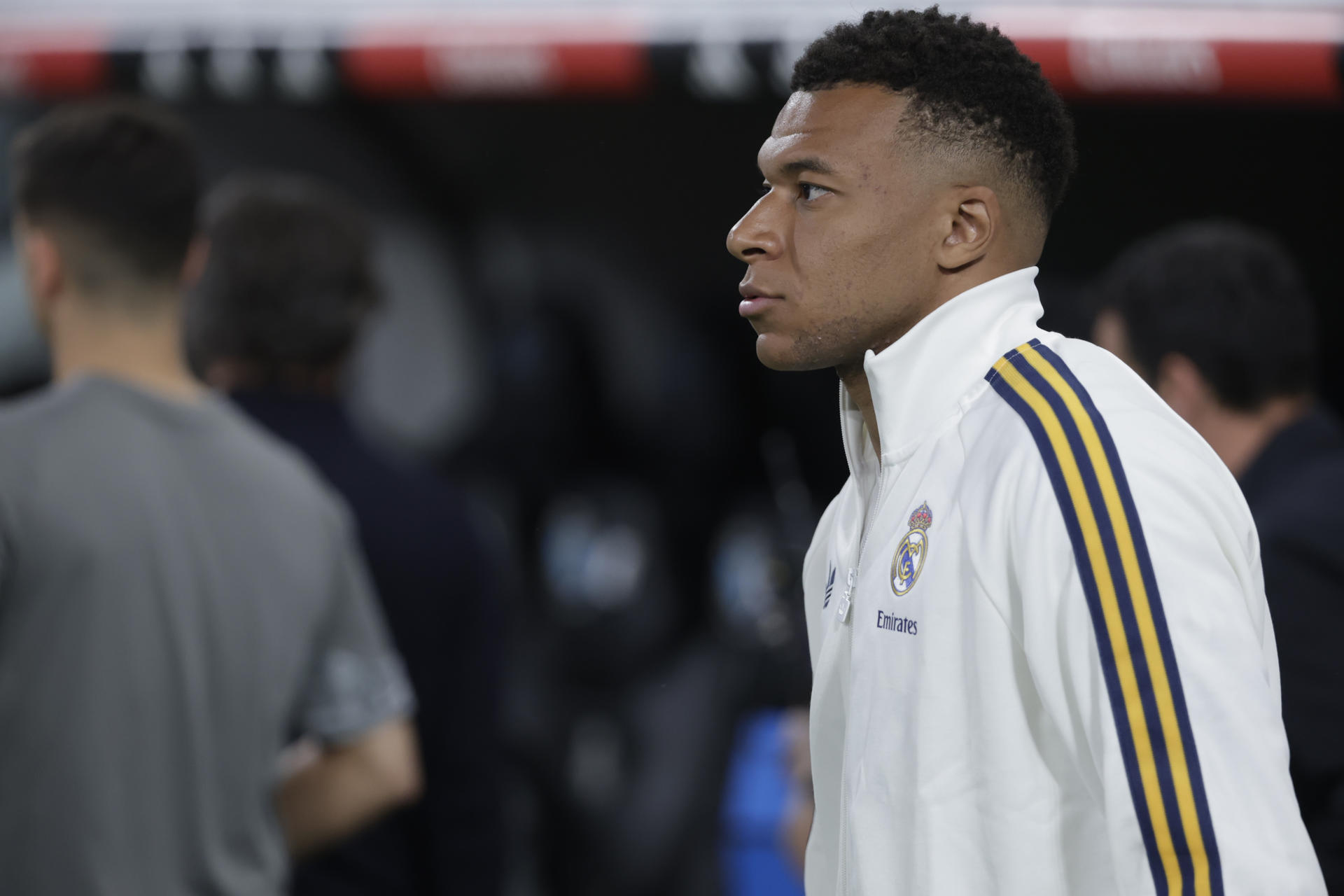 Fotografía de Juanjo Martín, en la que puede verse en una imagen de archivo del pasado 21 de abril al delantero francés del Real Madrid, Kylian Mbappé. EFE