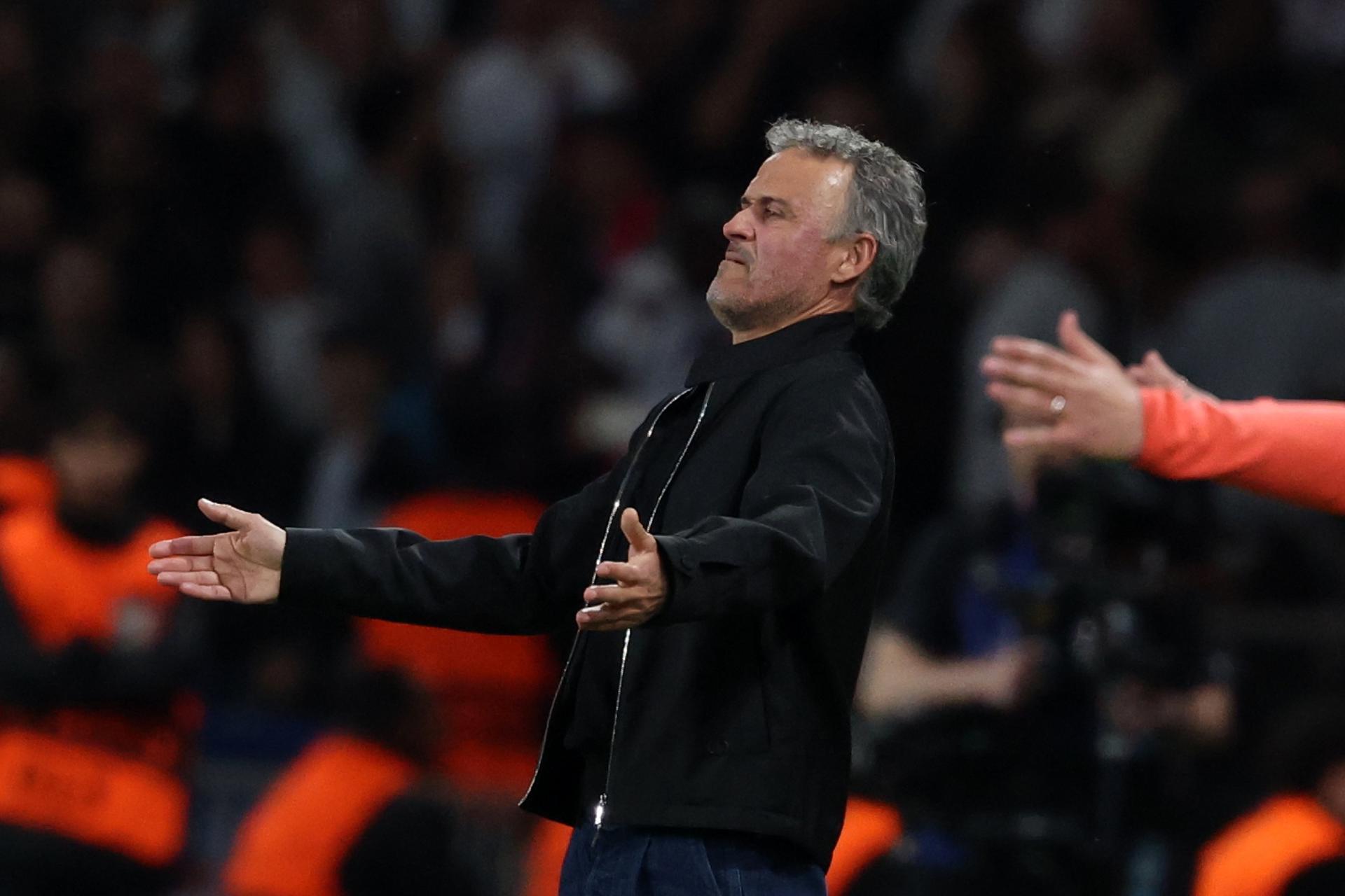 El entrenador del PSG, el español Luis Enrique Martínez, durante el partido de semifinales de Liga de Campeones, disputado por su equipo el pasado 28 de abril, contra el Bayern Múnich. EFE/MOHAMMED BADRA
