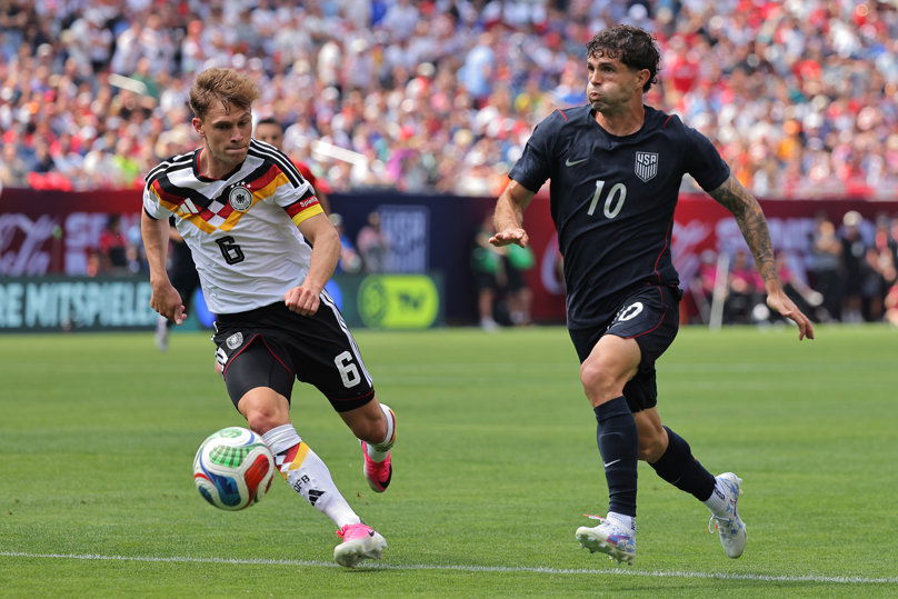 Alemania impone su jerarquía y vence a Estados Unidos antes del debut