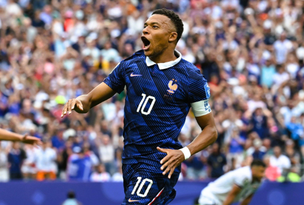 Francia golea a Irak y sella su pase a dieciseisavos de final