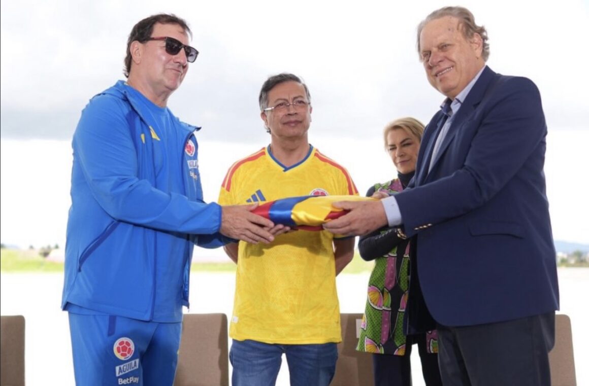 Petro despide a Colombia rumbo al Mundial 2026 en Bogotá Petro despide a Colombia rumbo al Mundial 2026 en Bogotá