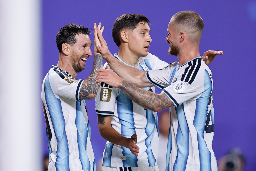 ¡Histórico! Messi rompe récord y asegura victoria ante Argelia