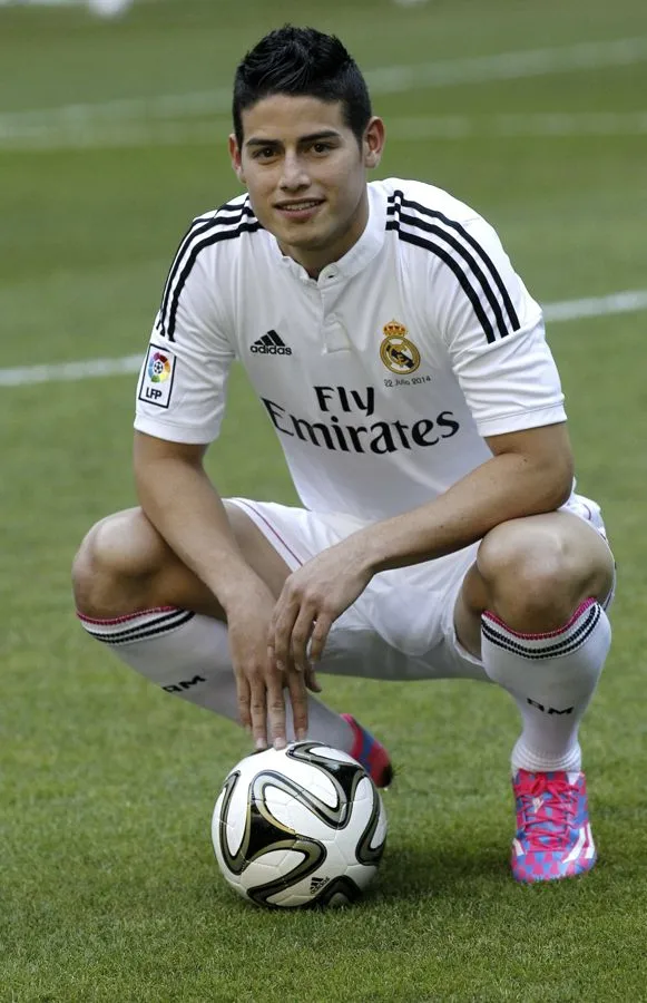 James Rodríguez y el gol que le abrió una puerta gigante en Europa James Rodríguez en su presentación con el Real Madrid. Foto: EFE